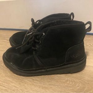 Uggs youth winter boots size 4